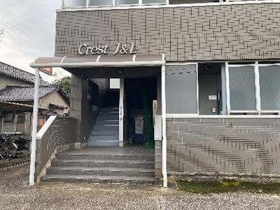 クレストJ&L アパート入口