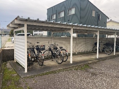 グリーンハイツ古沢 駐輪場