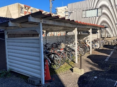 あーばんはいつ 駐輪場